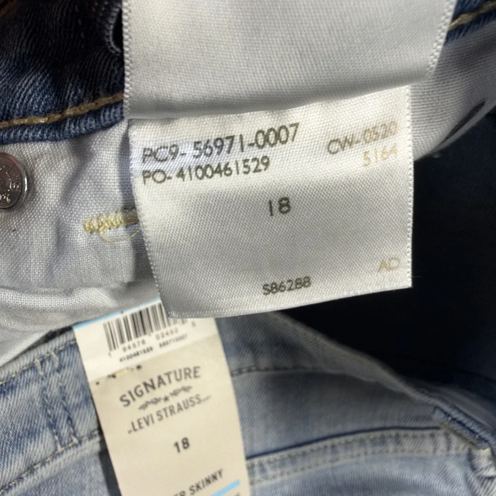 Levis Signature Super Skinny Blue Jeans Girls 18 (FITS 28 X 30) Distressed NEW - Picture 5 of 12